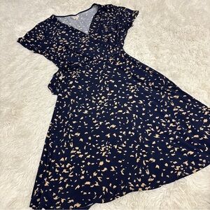 Kaileigh Navy and Cream Floral Dress